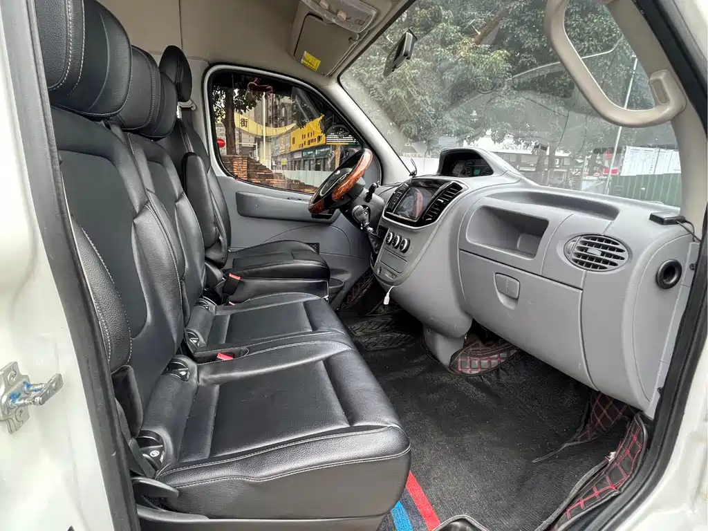 SAIC MAXUS XINTU V80