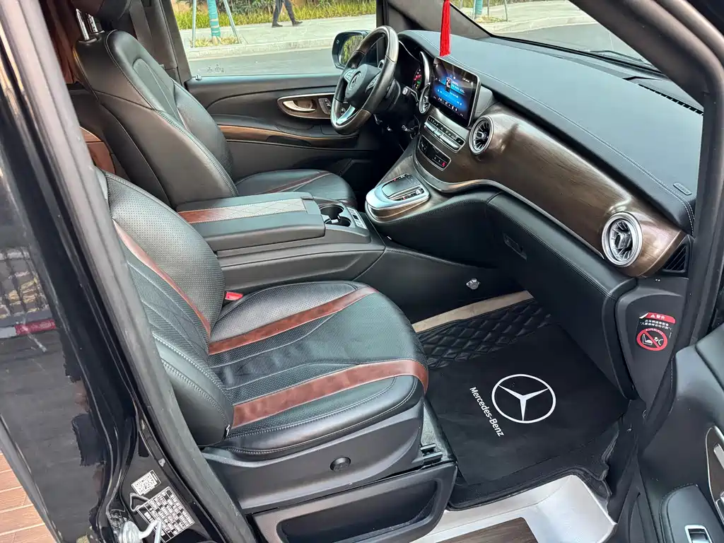 MERCEDES-BENZ V CLASS