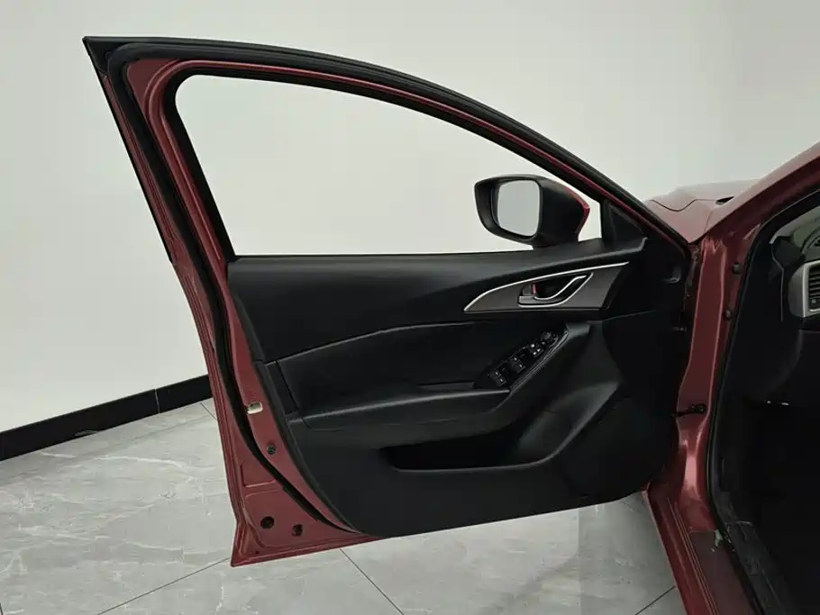 Mazda 3 Axela — миниатюра 7
