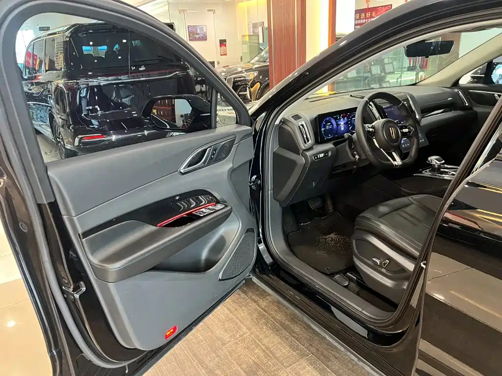 Hongqi Hongqi HS3 PHEV — миниатюра 6