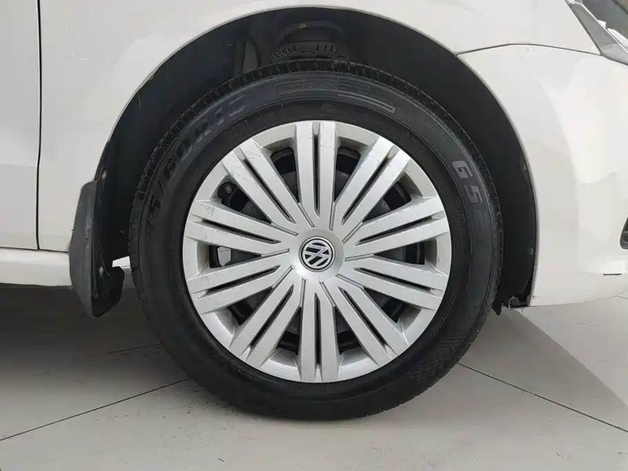 Volkswagen Polo — миниатюра 6