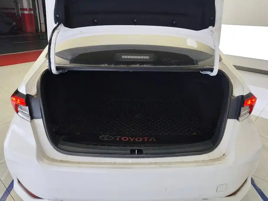 Toyota Corolla — миниатюра 4