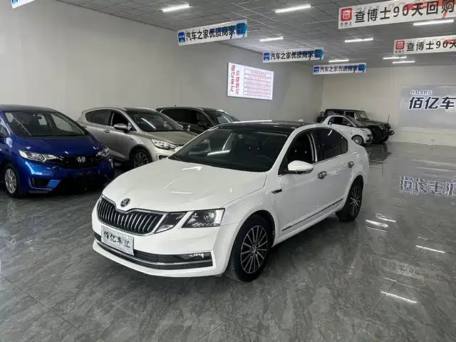 SKODA OCTAVIA 2020