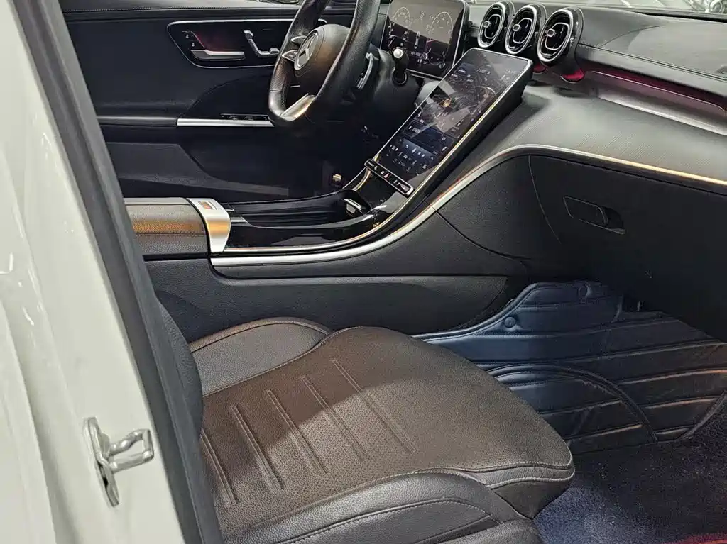 Mercedes-Benz C-Class — миниатюра 9