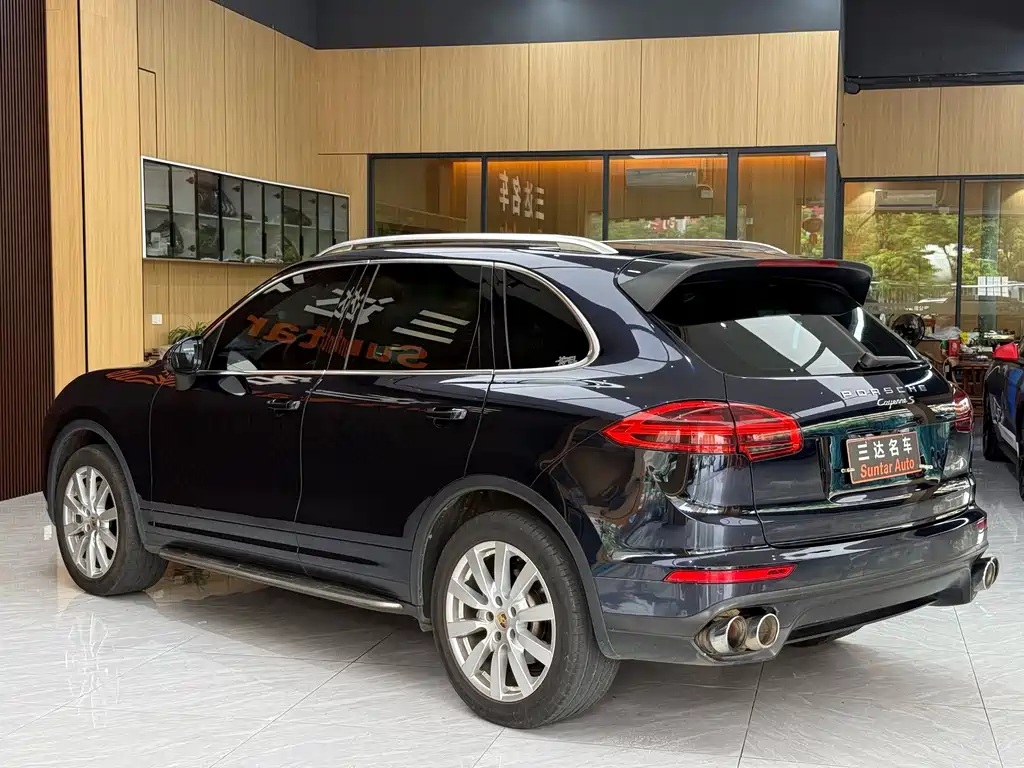 Porsche Cayenne — миниатюра 4