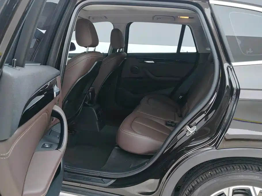 BMW X1 — миниатюра 11