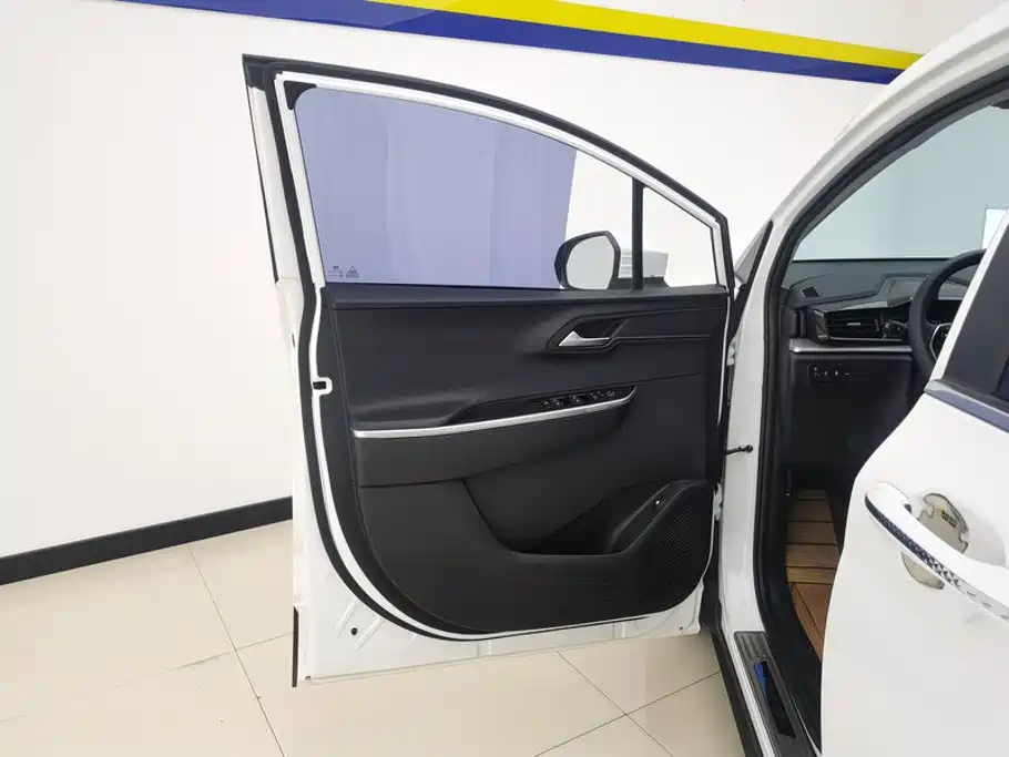 Hyundai Custo — миниатюра 7