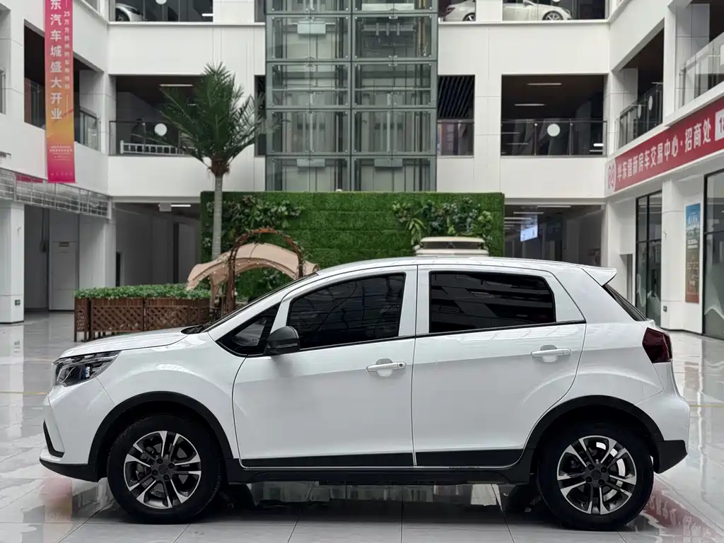 GEELY GEOMETRY EX3 KUNG FU COW