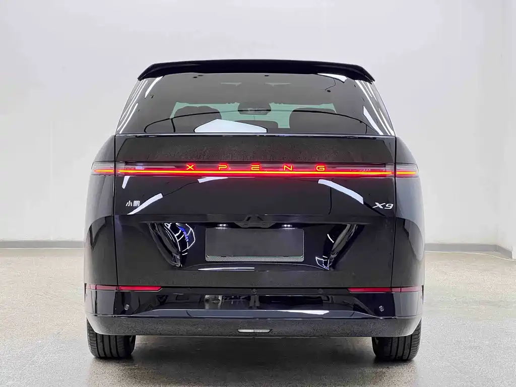 XPeng X9 — миниатюра 20