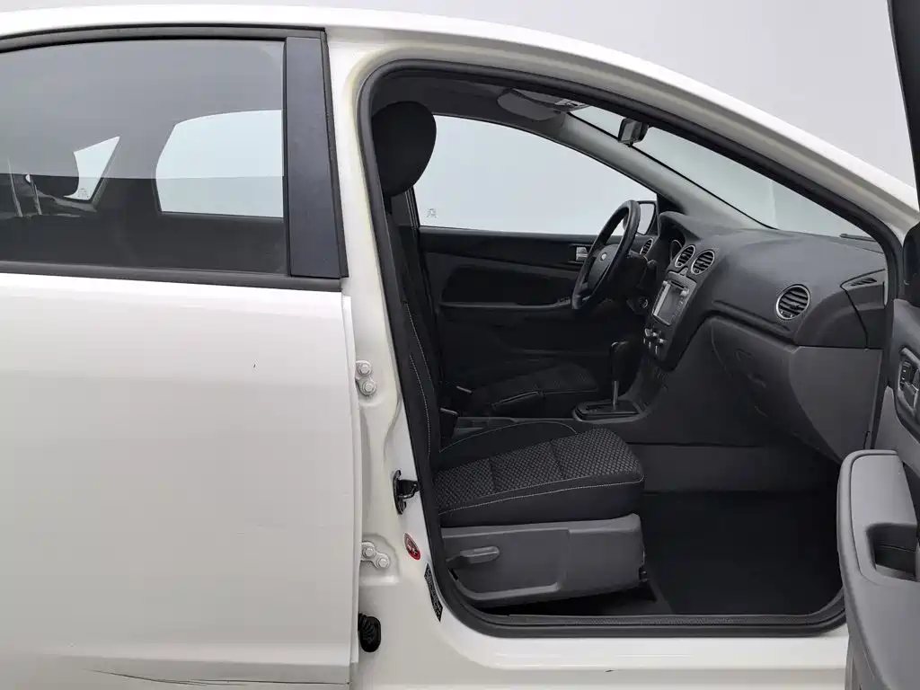 Ford Focus — миниатюра 23
