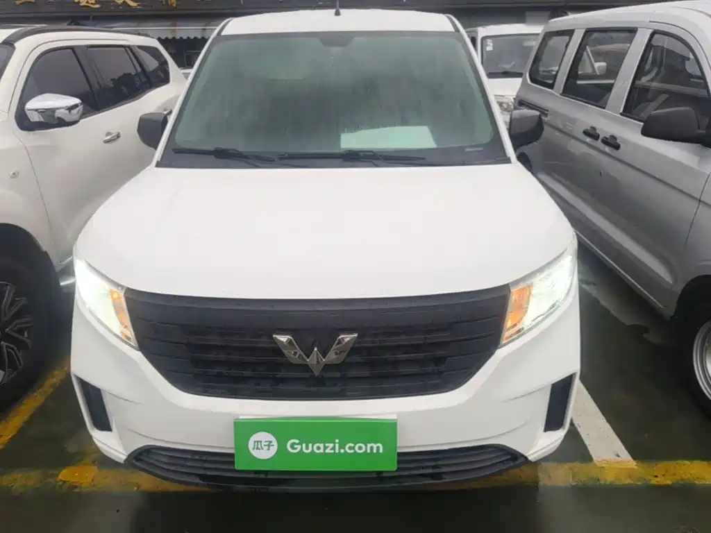 Wuling Hongguang PLUS — миниатюра 3
