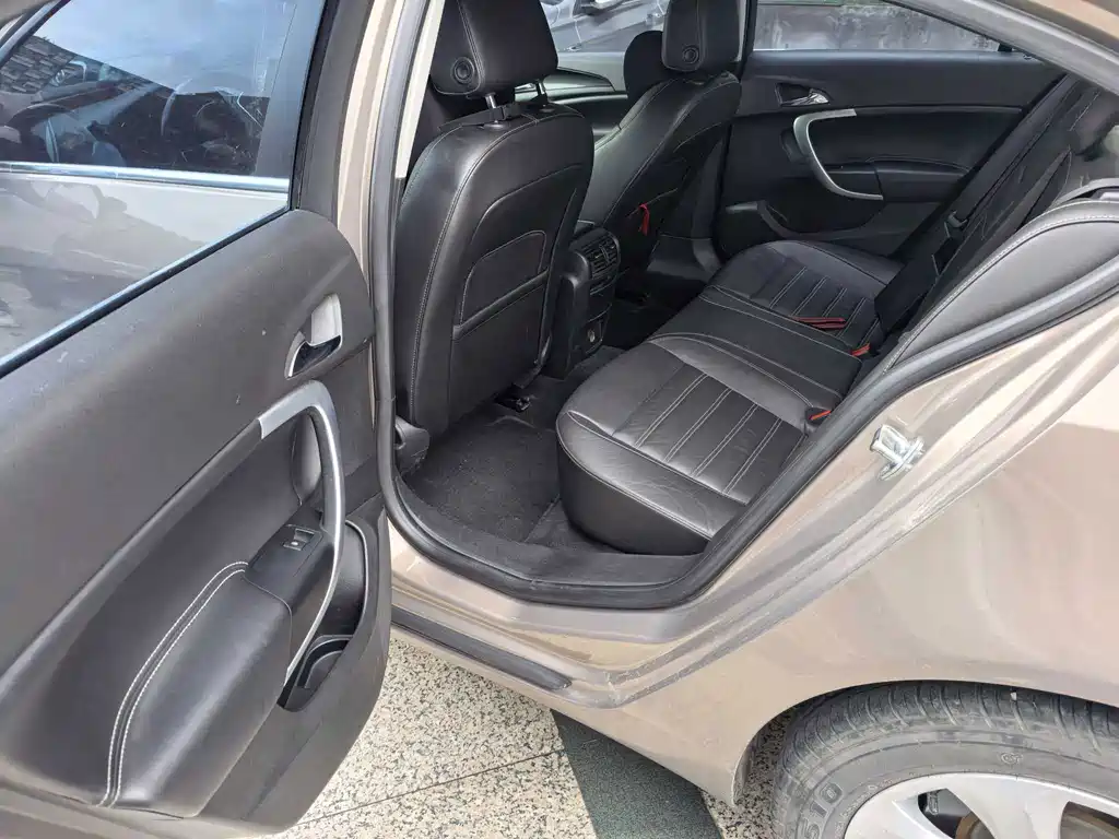 Buick Regal — миниатюра 8