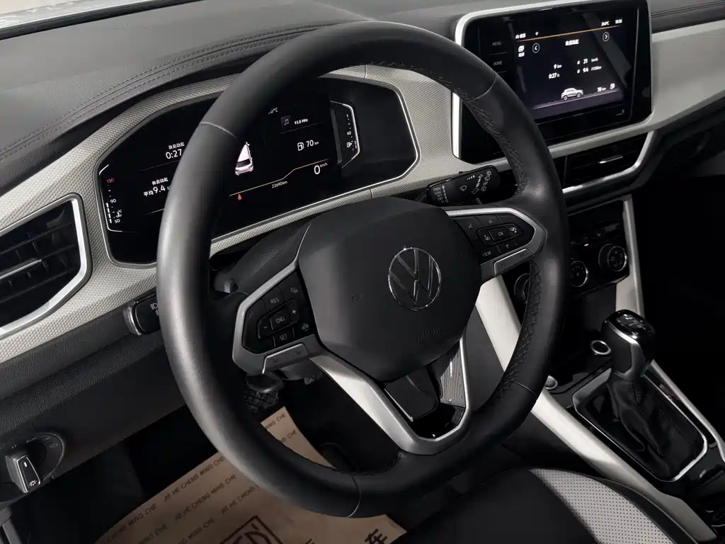Volkswagen T-Roc — миниатюра 9