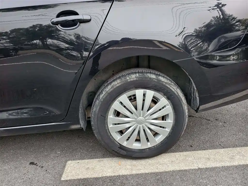 Volkswagen Santana — миниатюра 11