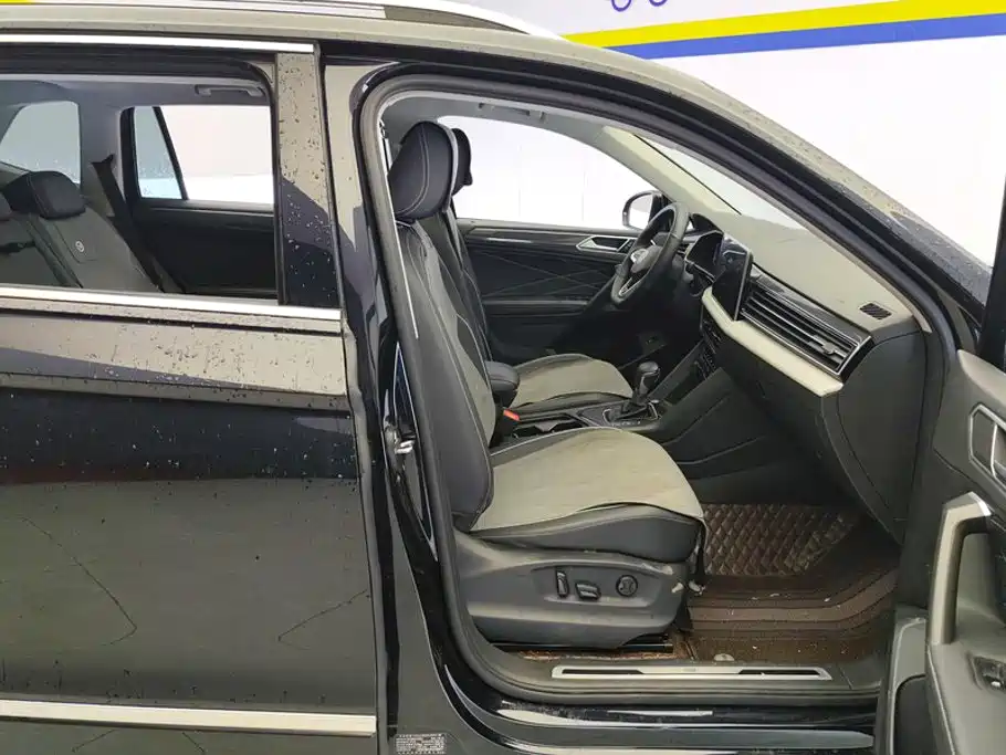 Volkswagen Tiguan L — миниатюра 8
