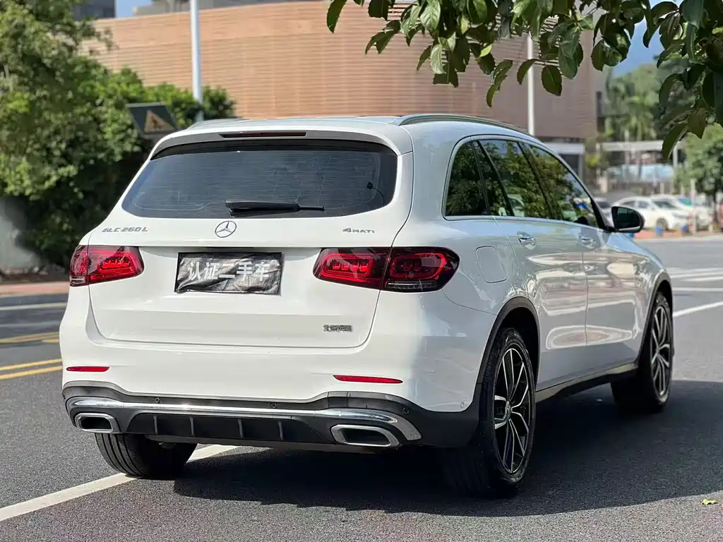 MERCEDES-BENZ GLC