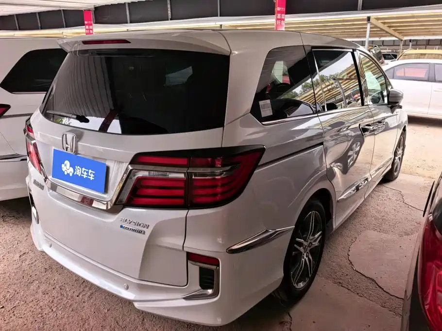 Honda Elysion — миниатюра 3