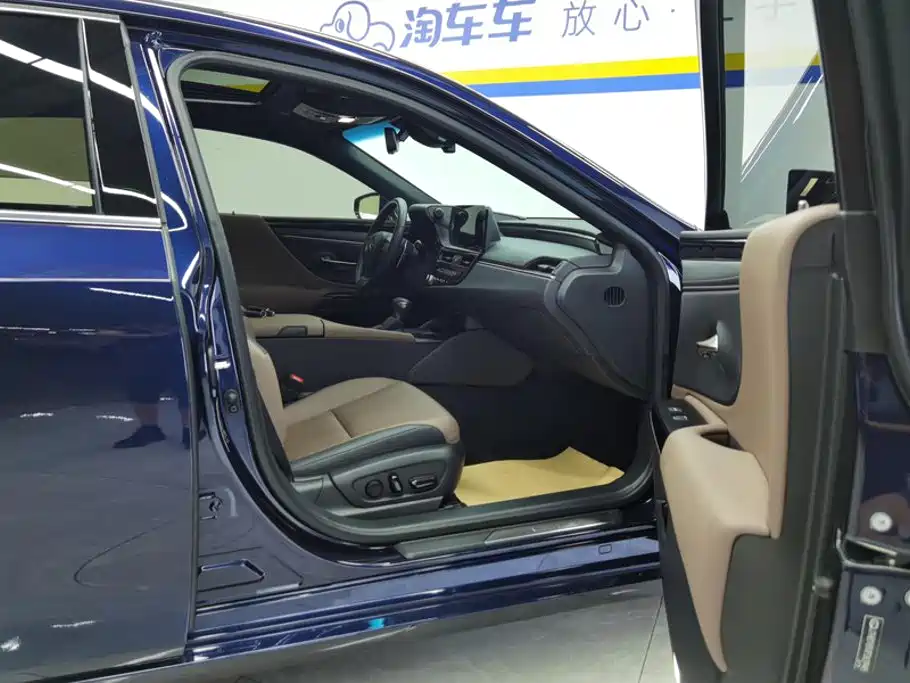 Lexus ES — миниатюра 8