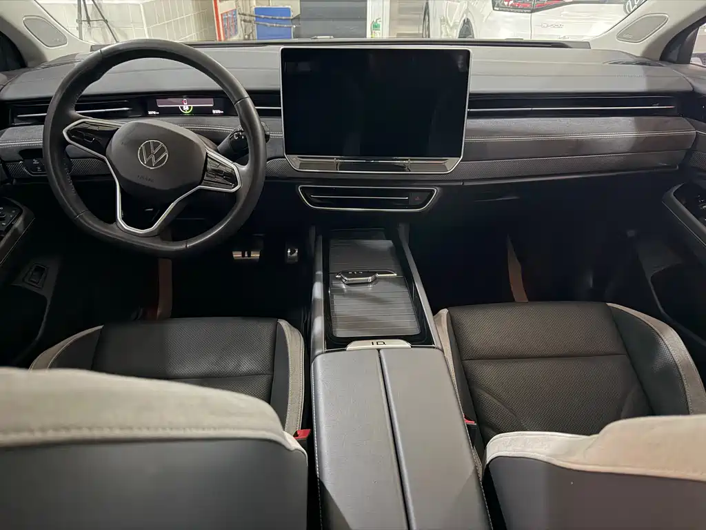 VOLKSWAGEN ID.7 VIZZION