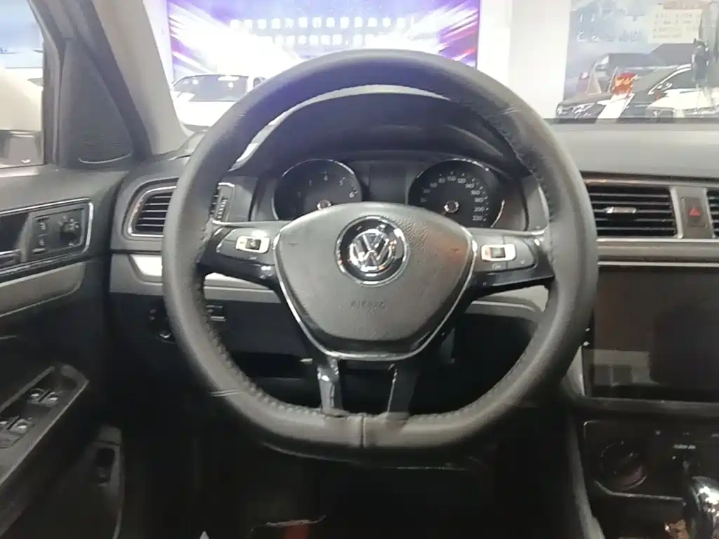 Volkswagen Lavida — миниатюра 11