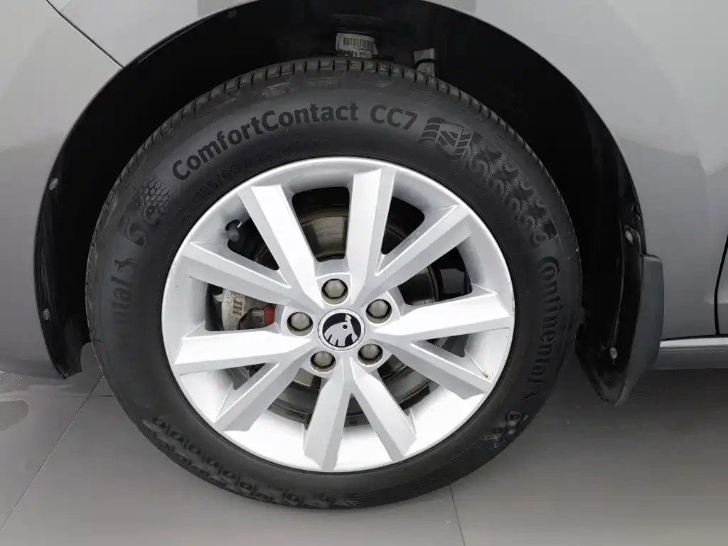 Skoda Rapid — миниатюра 17