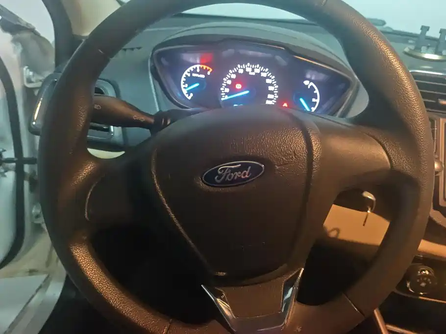 Ford Escort — миниатюра 15