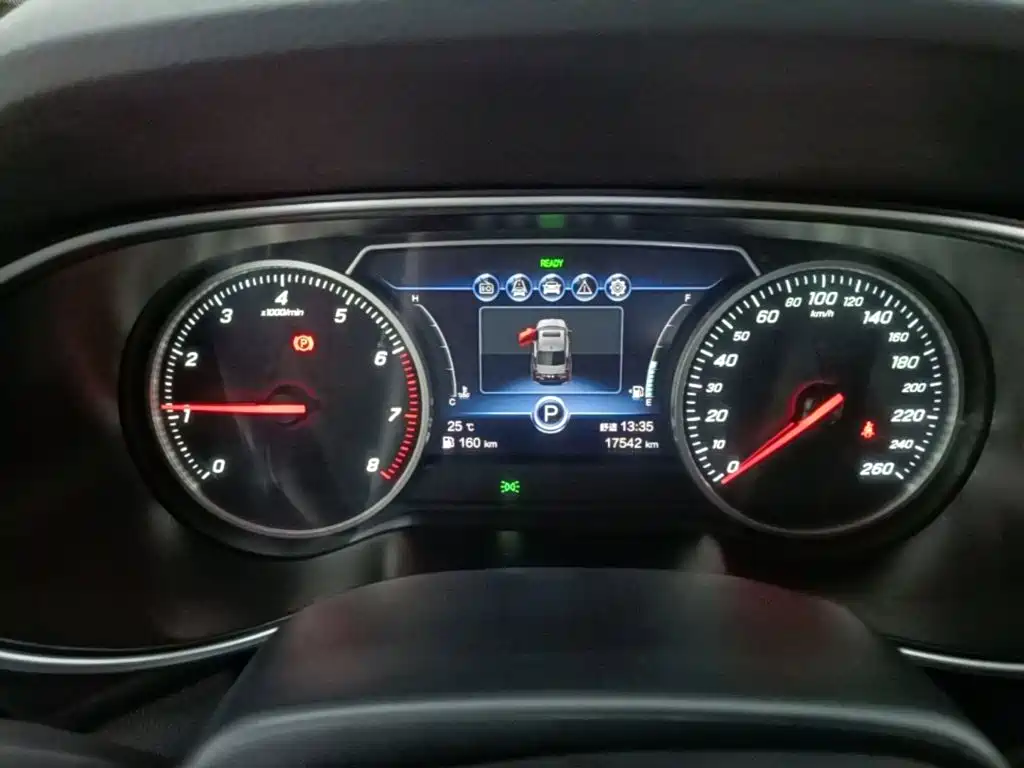 Hongqi Hongqi H5 — миниатюра 12