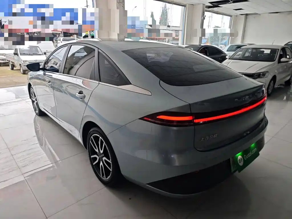 Roewe D6 — миниатюра 5
