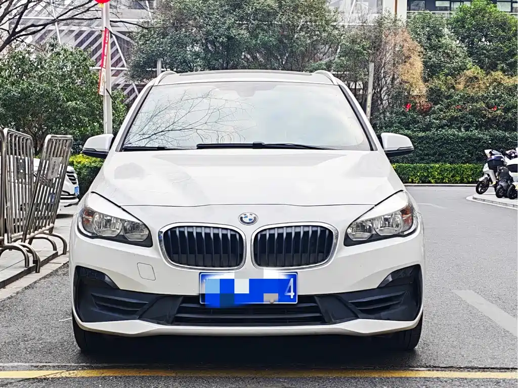 BMW 2 SERIES MULTIFUNCTIONAL STATION WAGON