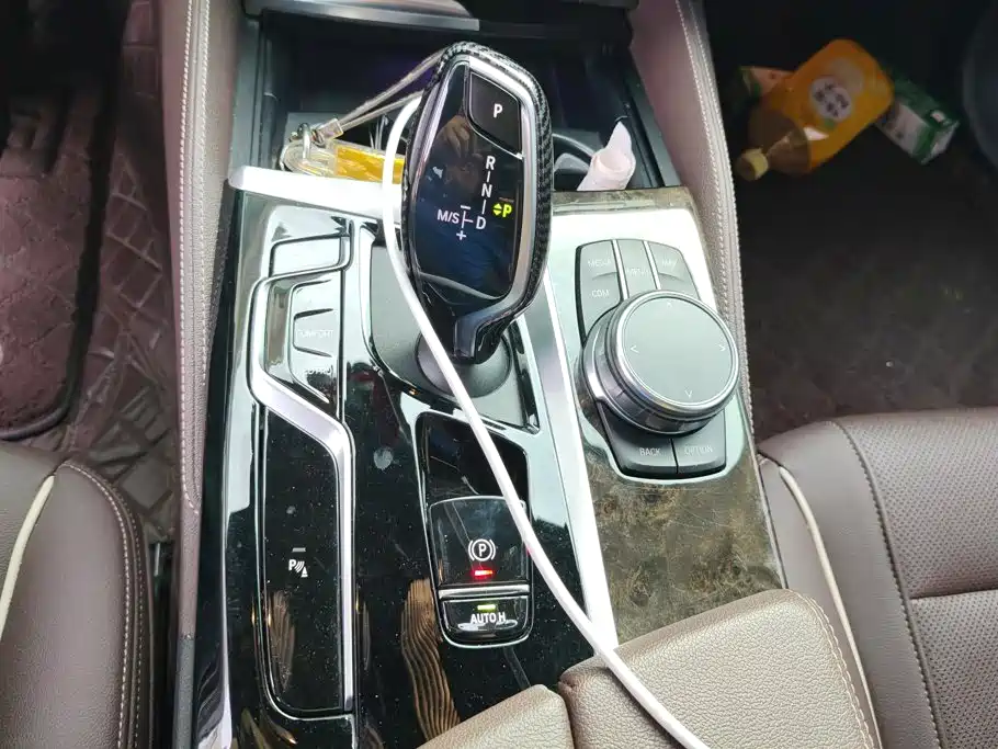 BMW 5 Series — миниатюра 16