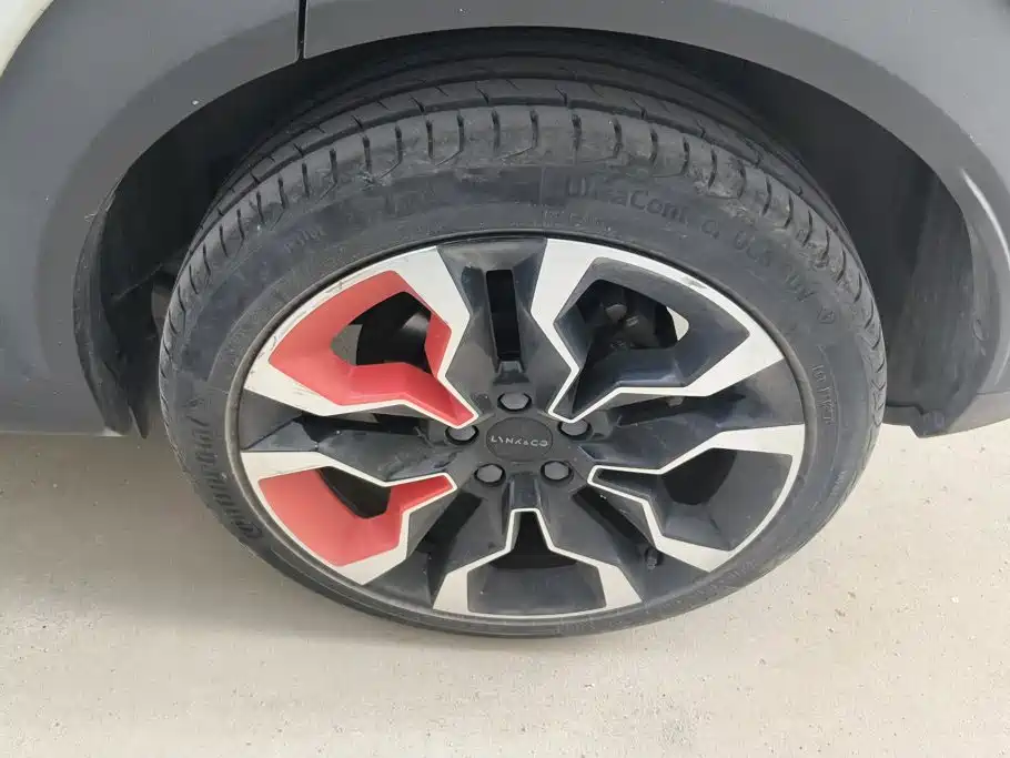 Lynk & Co 06 — миниатюра 6