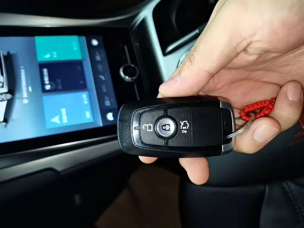 Ford Mondeo — миниатюра 9