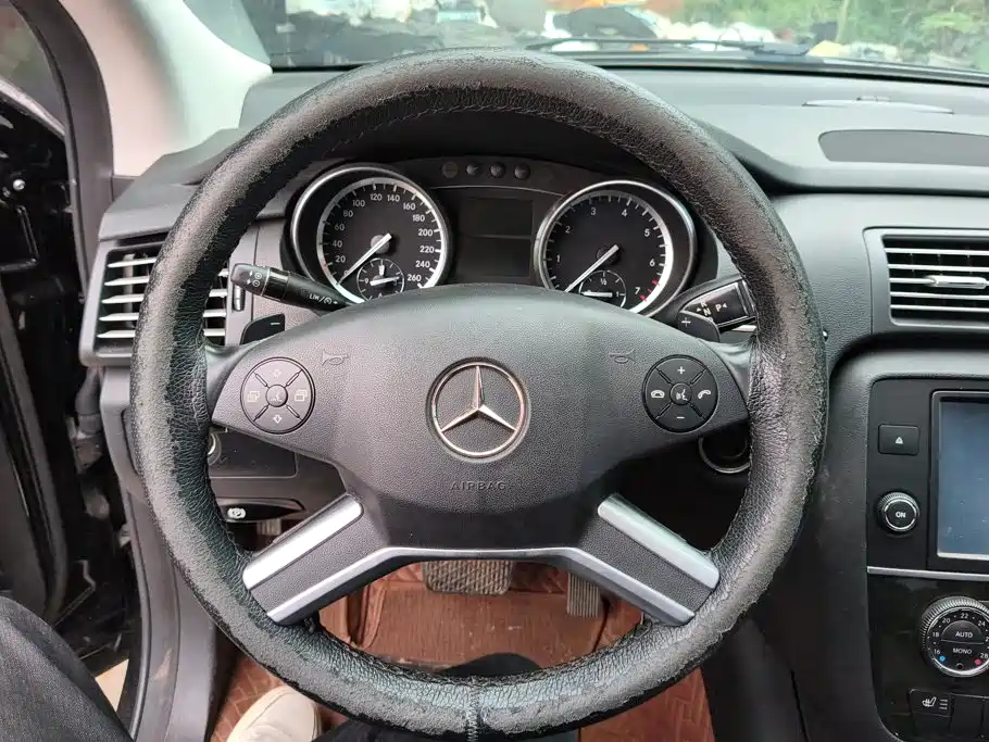 Mercedes-Benz R-Class — миниатюра 15
