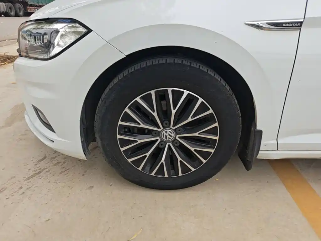 Volkswagen Sagitar — миниатюра 23