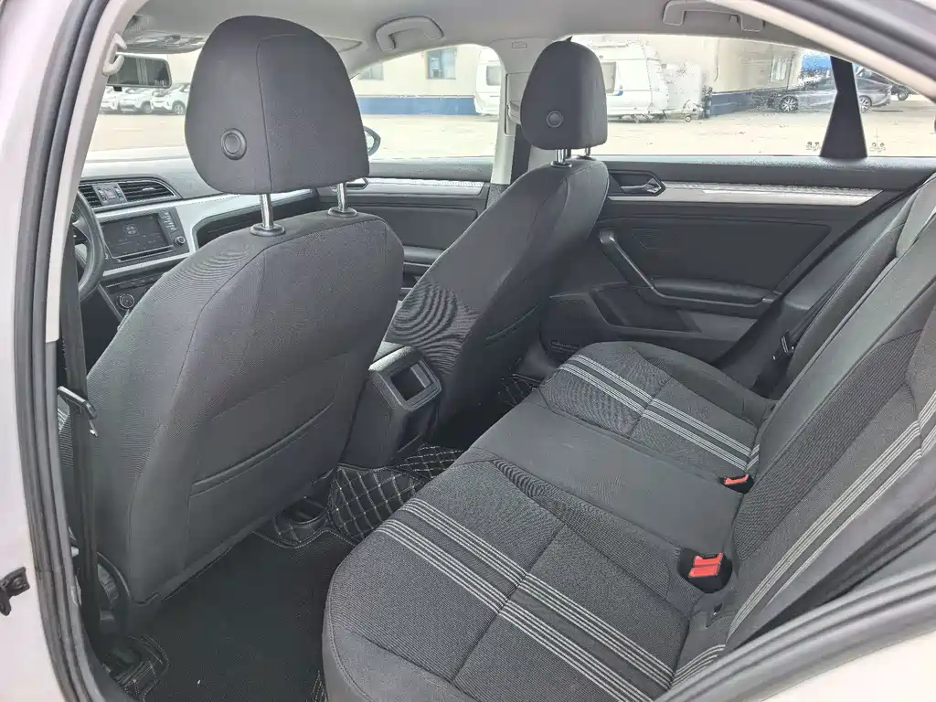 Volkswagen Lamando — миниатюра 9