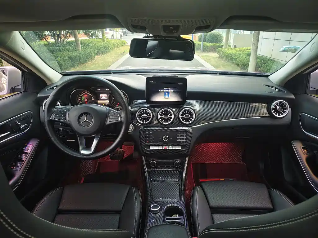Mercedes-Benz GLA — миниатюра 13