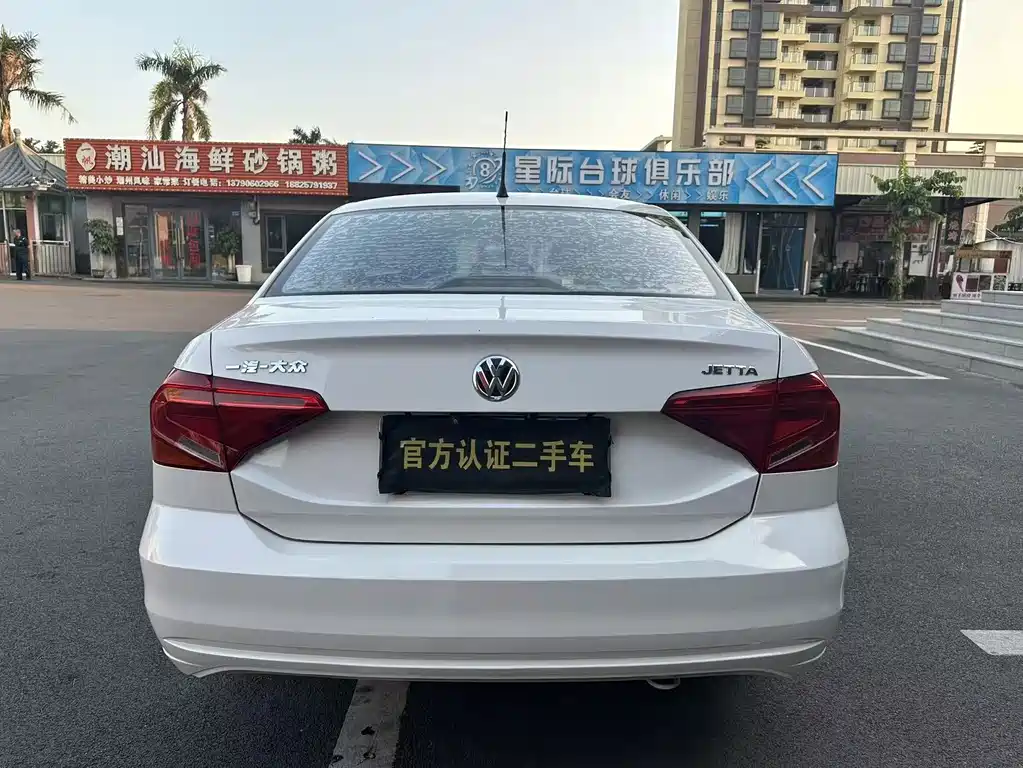 Volkswagen Jetta — миниатюра 5