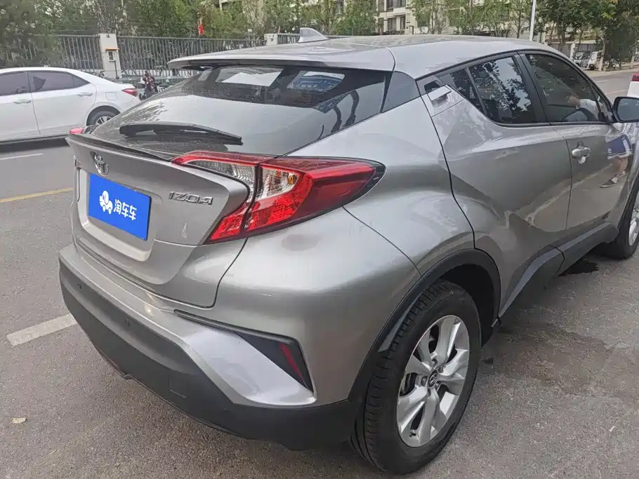 Toyota IZOA — миниатюра 3