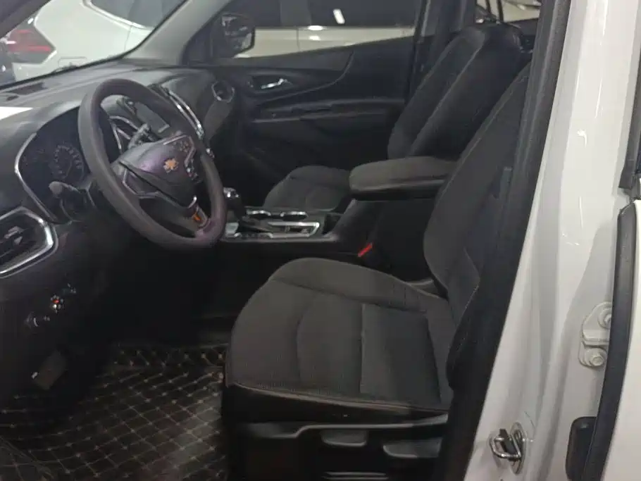 Chevrolet Equinox — миниатюра 9