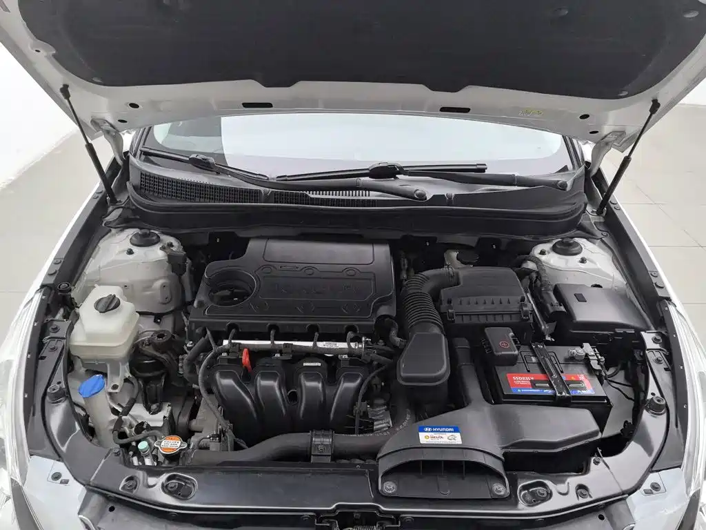 Hyundai Sonata — миниатюра 6