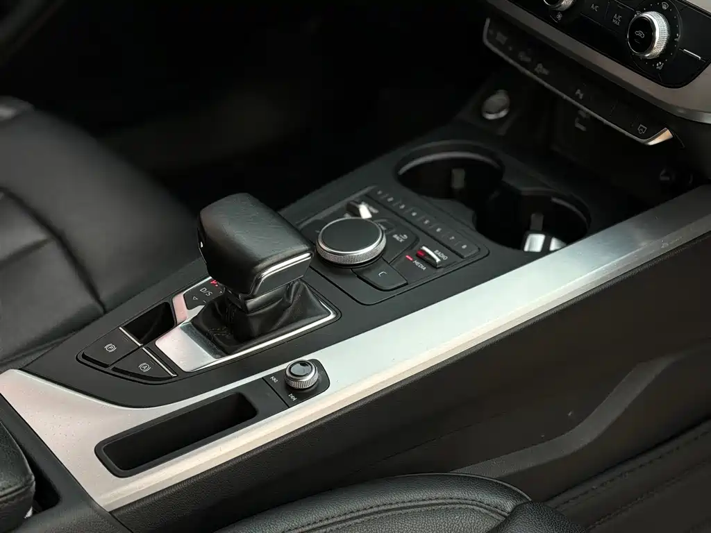 Audi A4L — миниатюра 19