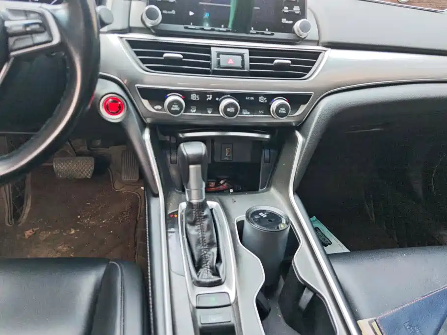 Honda Accord — миниатюра 16