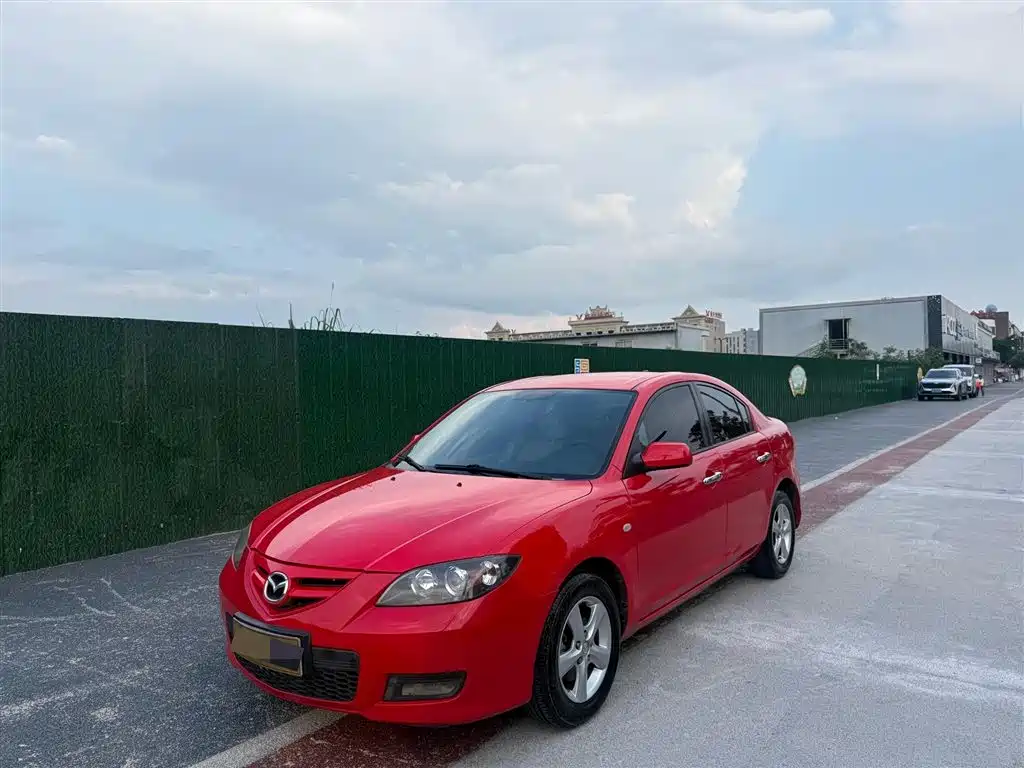 Купить Mazda 3