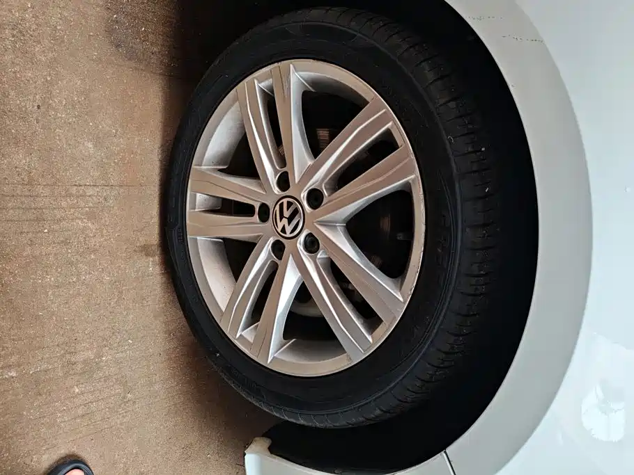 Volkswagen Sagitar — миниатюра 6