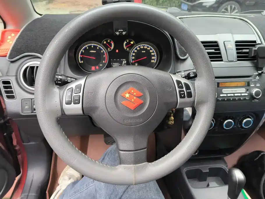 Suzuki SX4 — миниатюра 15