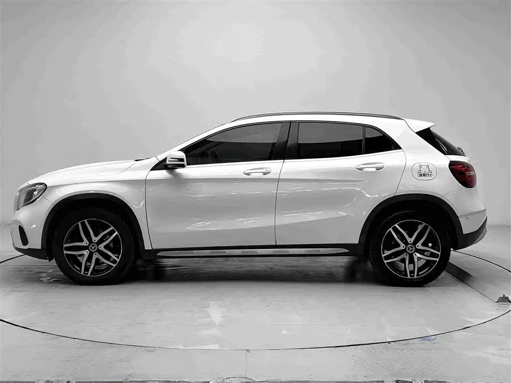 Mercedes-Benz GLA — миниатюра 16