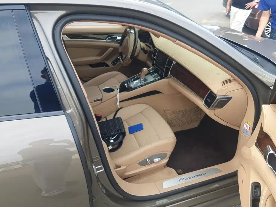 Porsche Panamera — миниатюра 8