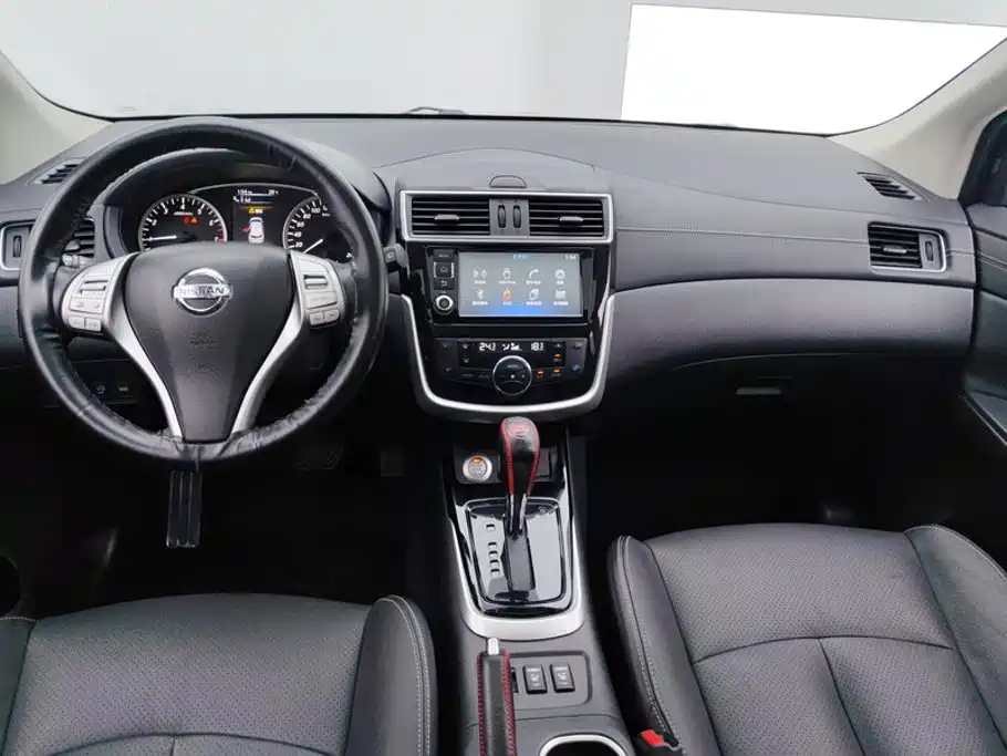 Nissan Tiida — миниатюра 12