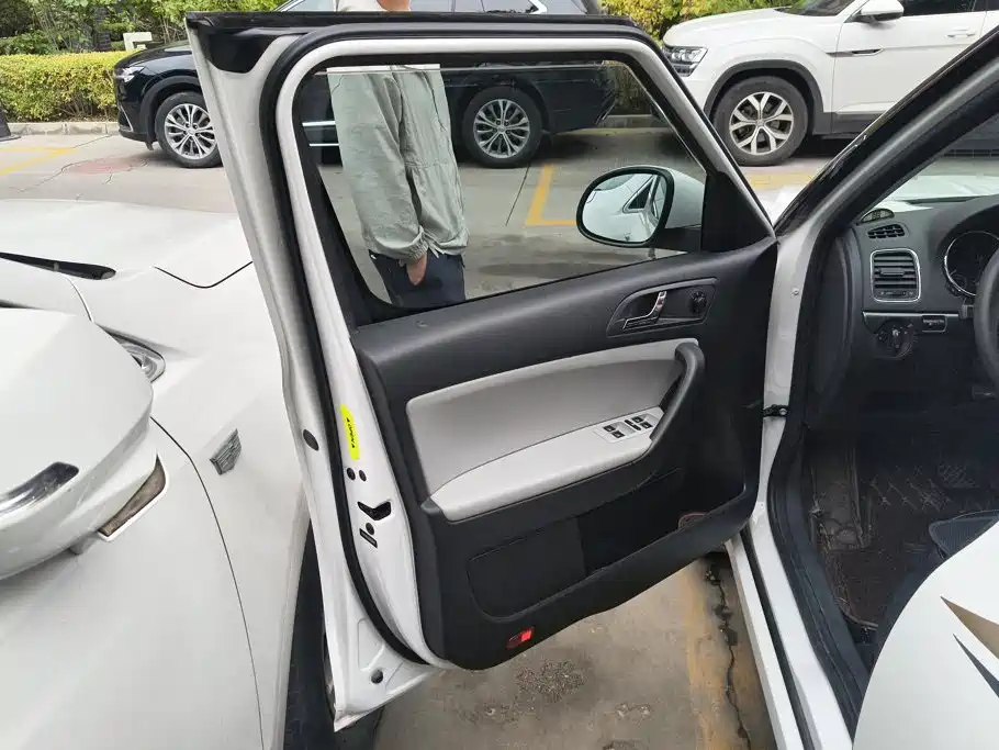 Skoda Yeti — миниатюра 7