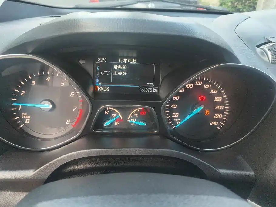 Ford Kuga — миниатюра 14